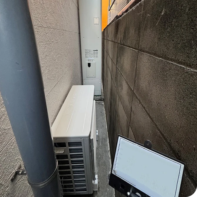 設置されたエコキュートの写真。