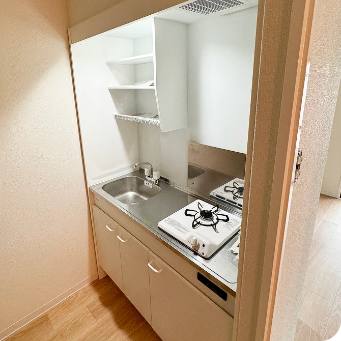 取り替えられたミニキッチンの写真。